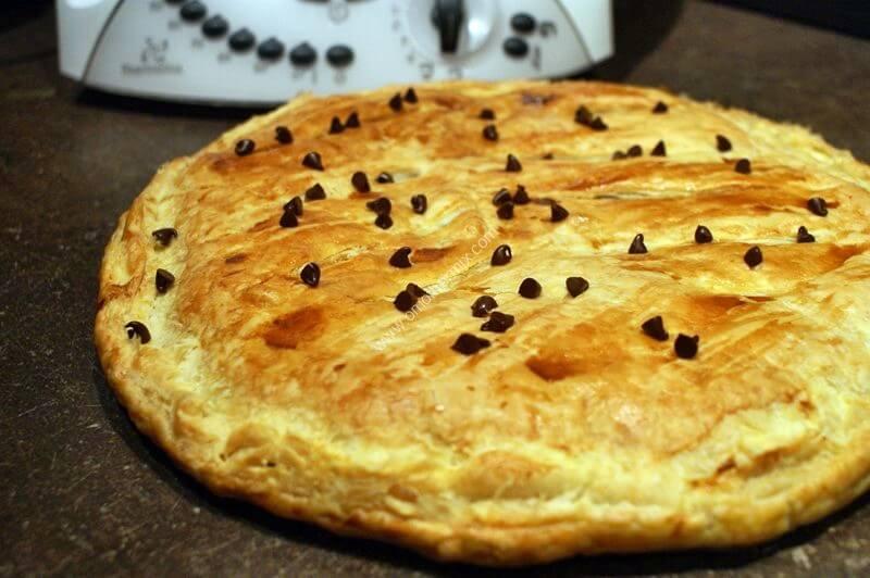 Large picture of pear and chocolate pithivier magimix