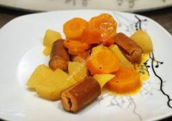 Saucisses, pommes de terre, carottes façon rougail magimix