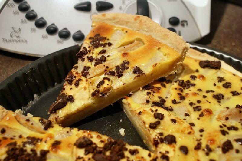 Image grande une tarte poires et pépites de chocolat magimix